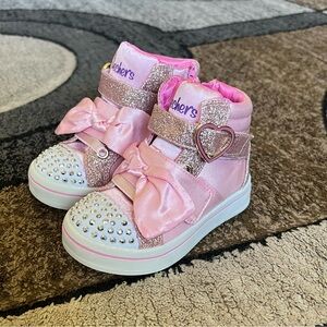 Baby Girl Light Up Skechers Twinkle Toes Size 6